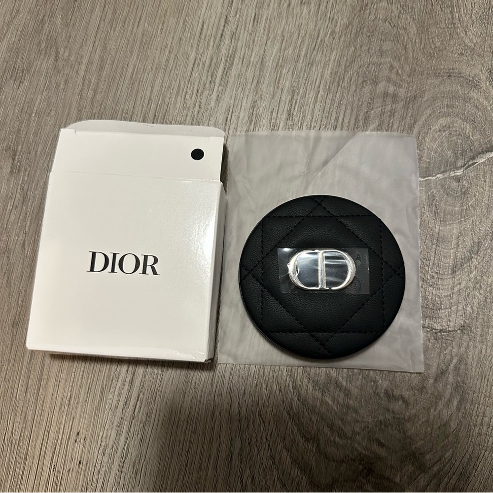 NIB DIOR Black Quilted Pocket Mirror Perfect Gift - Picture 3 of 7